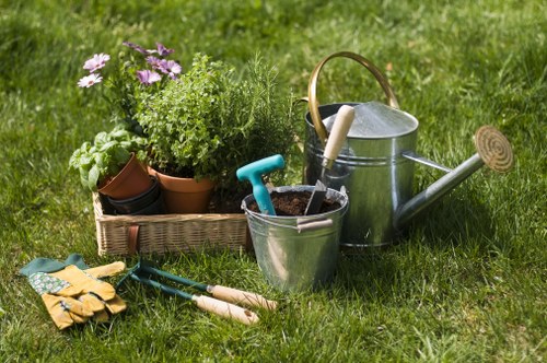 Gardening service complaint handling with structured resolution steps